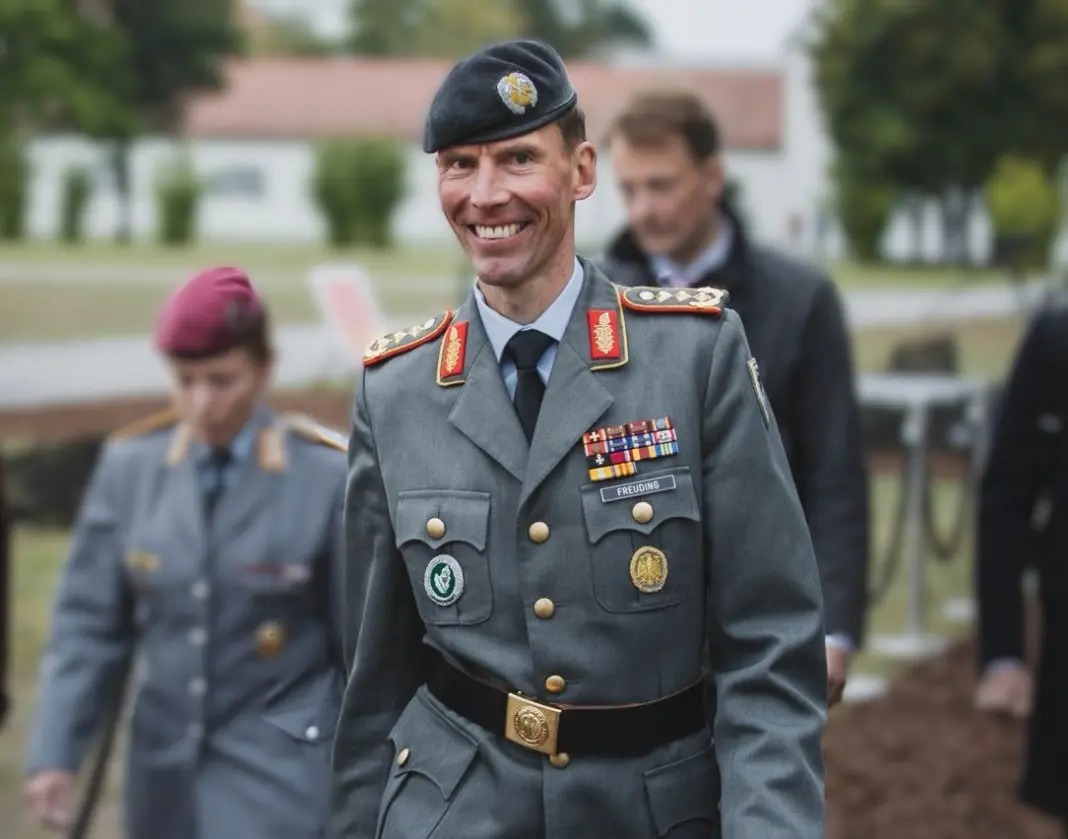 Generalleutnant Christian Freuding in Uniform